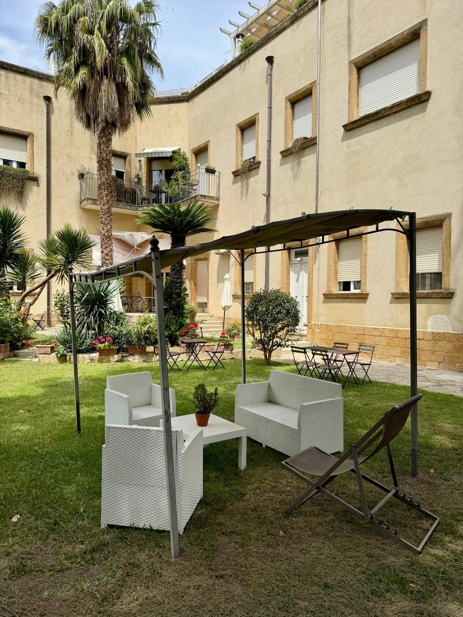Aedes B&B Il Giardino Dei Sogni Lecce Zewnętrze zdjęcie